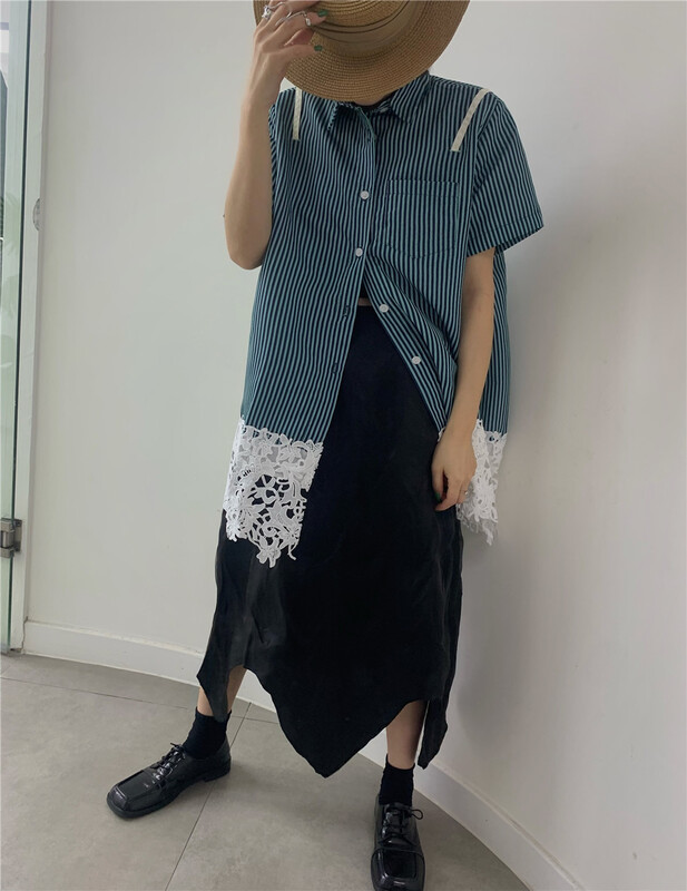 New in early summer! [YST] niche stitched lace striped shirt 10193# XJ