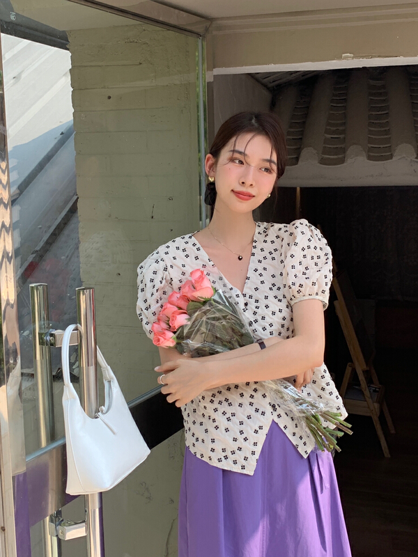 goods in stock! [I think] gentle wind and sweet Japanese fashionable blouses (only selling blouses) 66332# CLS
