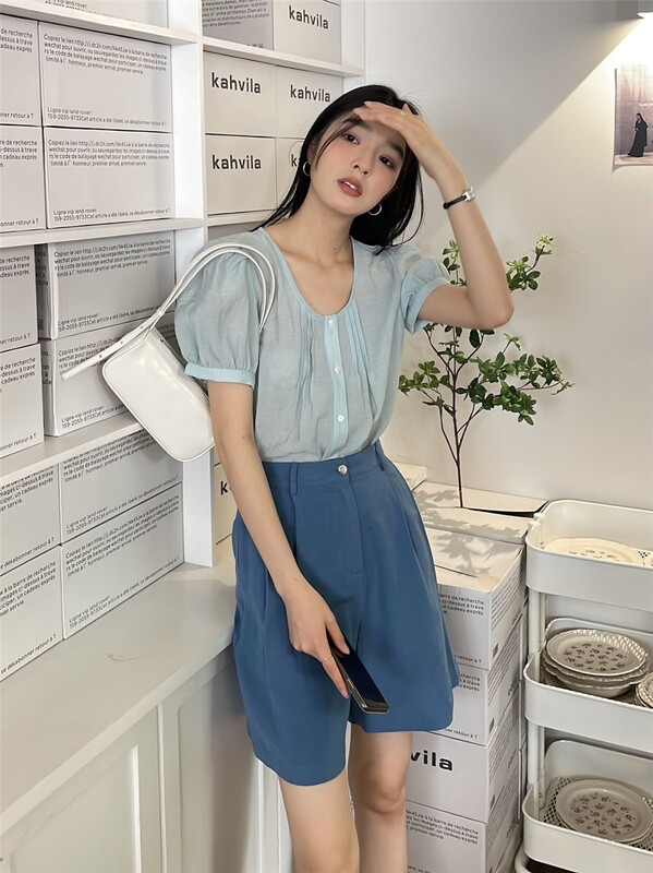 [clean space] Japanese style, versatile, slightly transparent and comfortable small shirt 31033# CLS