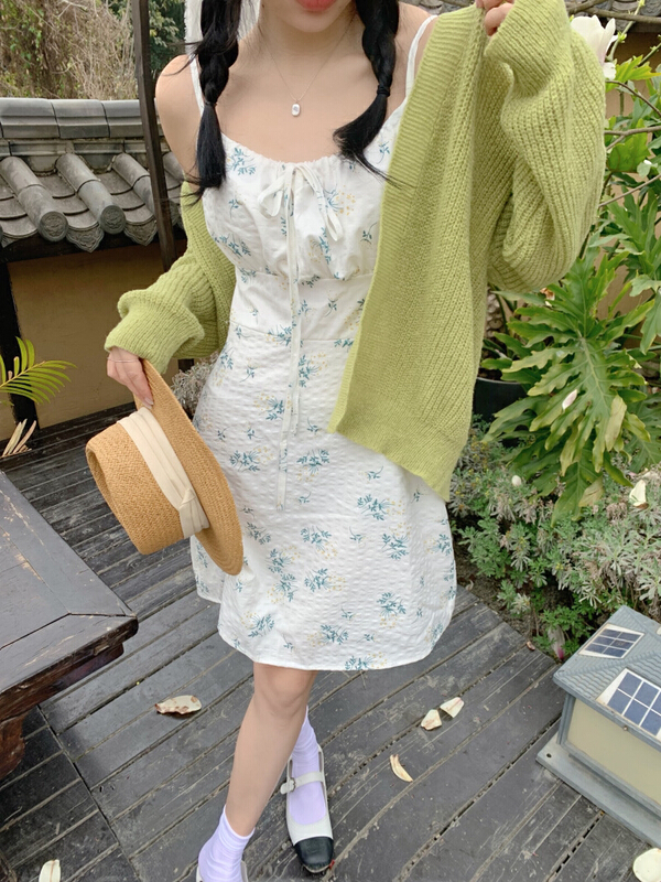 [dolly] heavy industry girl's dress with broken flower suspenders tied around the back (only dresses are sold) 2450# LSW