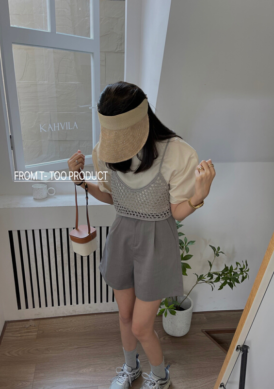 [t-too] design sense hollowed out suspender Vest + fashionable, simple and versatile short sleeve T-shirt set (only sell sets) 335963# LSL