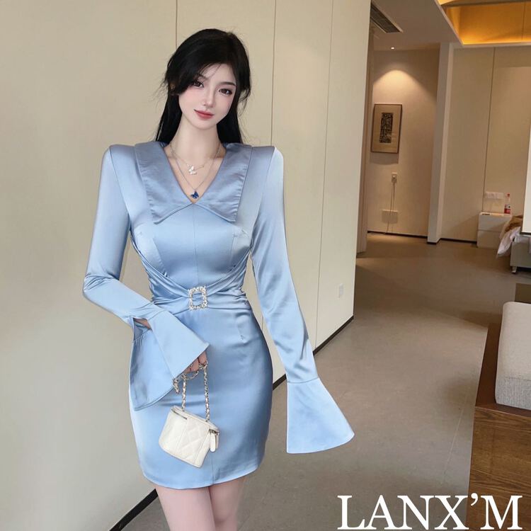 New year in early spring! [lanxm] temperament square button Diamond Satin slim dress (with waist Square) 18007# JJ