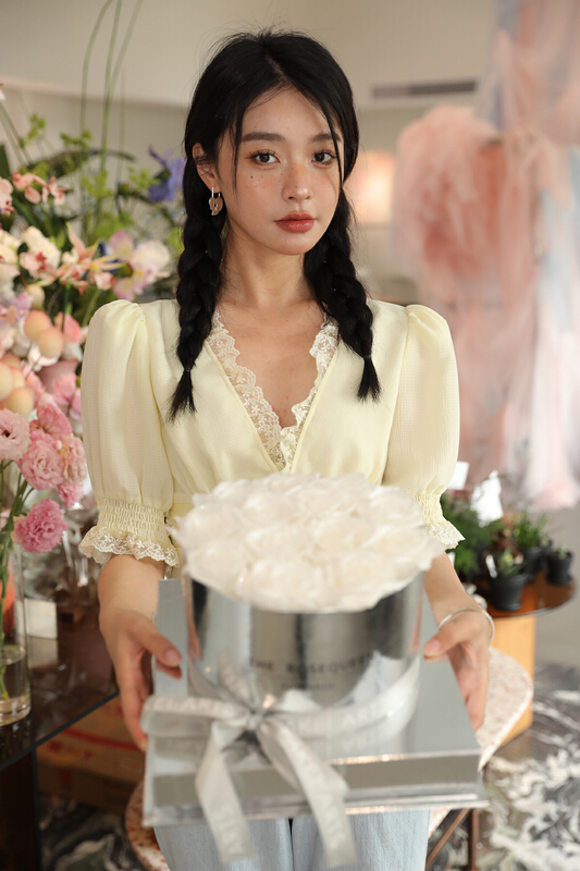 Original price 135.23! New in early summer! [GL] Korean V-neck bubble sleeve shirt c3002# JJ