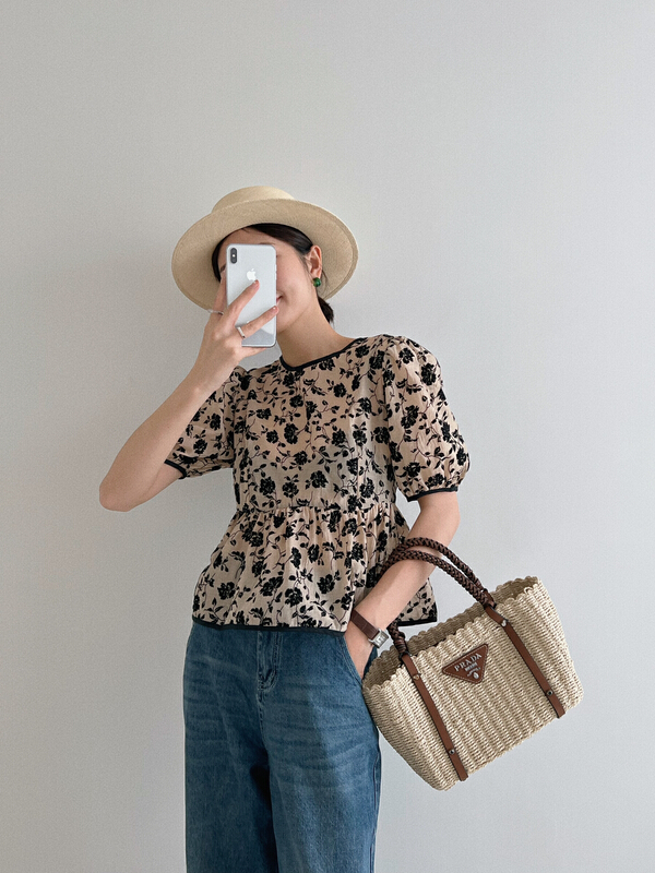 New in early summer! [new open] Korean Vintage ruffled floral blouse hy22622# zxl