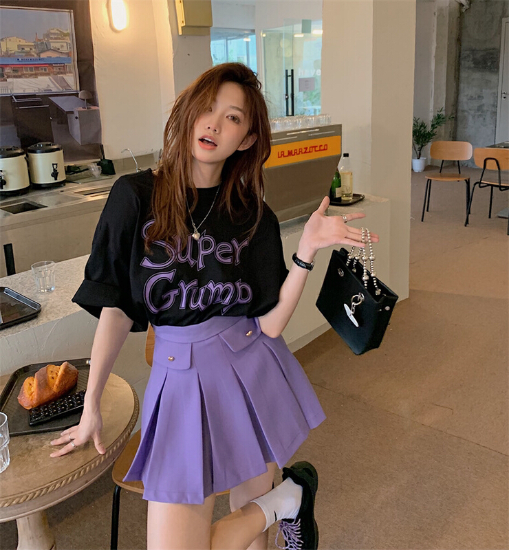 [timely rain] Korean style ins temperament letter printed round neck short sleeved T-shirt + high waist thin pleated skirt skirt half skirt suit 8955# WPL