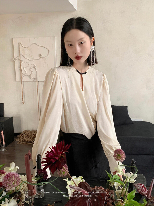 goods in stock! [DT class] large women's cross button jacquard Lantern Sleeve Shirt 4679# XYJ