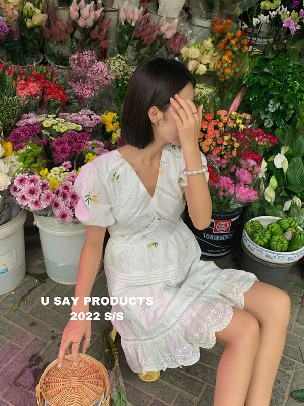 [u say] Korean style V-neck bubble sleeve flower embroidery dress 65961# LSL