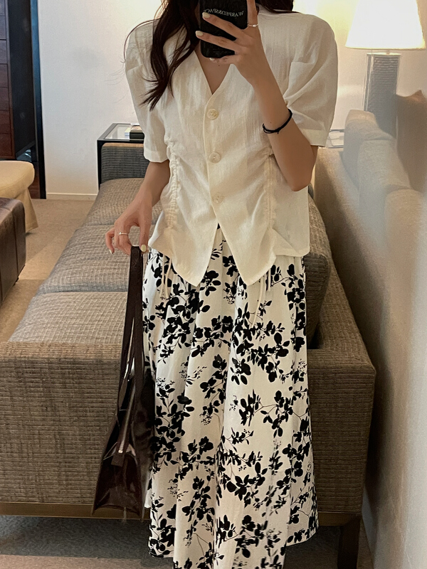 New in early summer! [mm. C] Korean fashion versatile V-neck shirt 85603# lwy