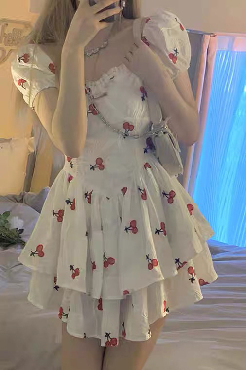 New in early summer! [LML] Korean French retro bubble sleeve embroidered waist closing dress 9881# ozq