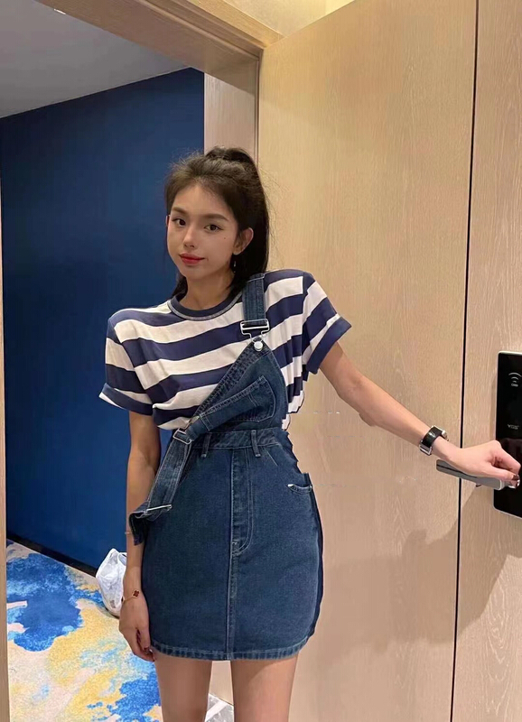 [mi ni] striped versatile T-shirt + Korean fashion suspender suit 2771# PCZ