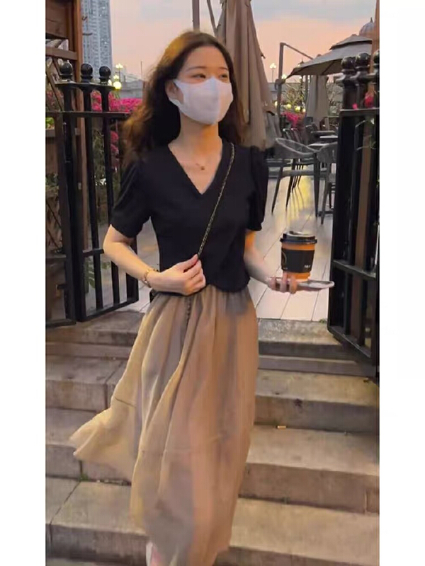 New in early summer! [jun.t] basic versatile T-shirt + loose and slim skirt set 5789# PCZ