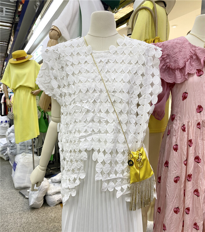 New in early summer! [A Mei Mei] Korean version round neck hollowed out vest vest vest 22077# HBx