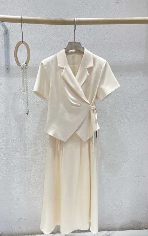 New in early summer! [JSM] advanced short sleeved shirt + simple skirt suit 6567# LSL