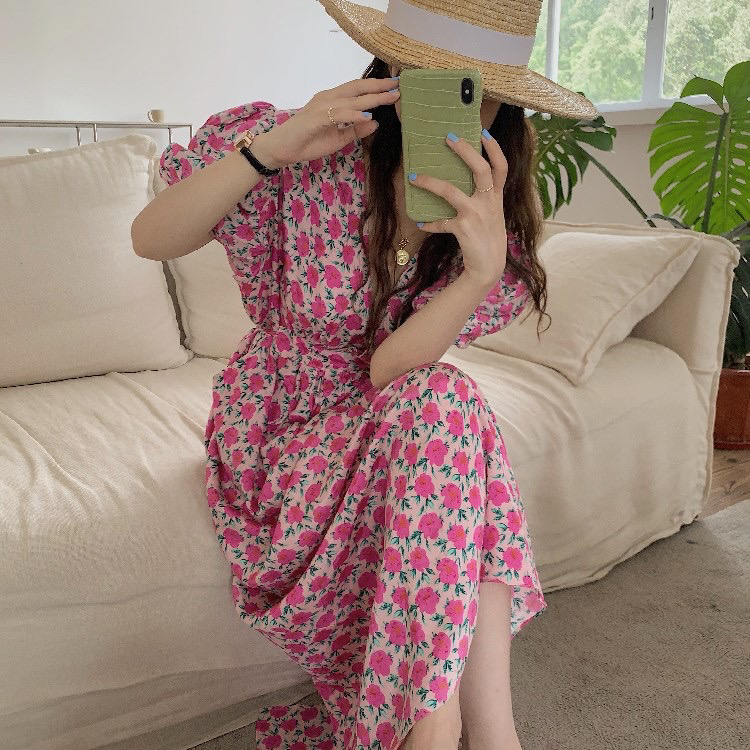 New year in early spring! [timely rain] Han Feng ins sweet retro V-neck bubble sleeve broken flowers loose and thin waist dress h2159# WPL