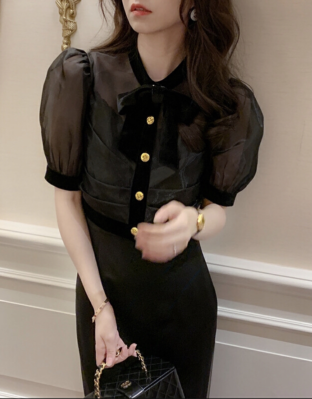 [Kiki studio] retro celebrity temperament elegant suspender dress + bubble sleeve blouse set (detachable with bow) 5523# hjy
