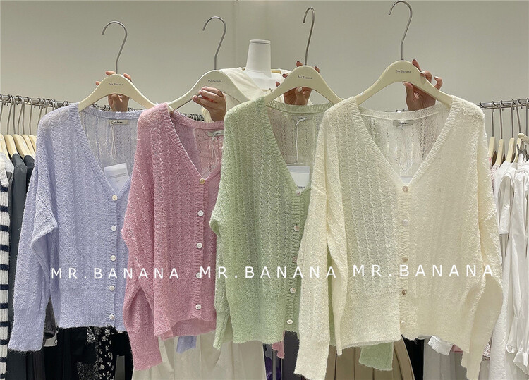 New year in early spring! [mr.banana] V-neck comfortable Korean knitted cardigan 192# L