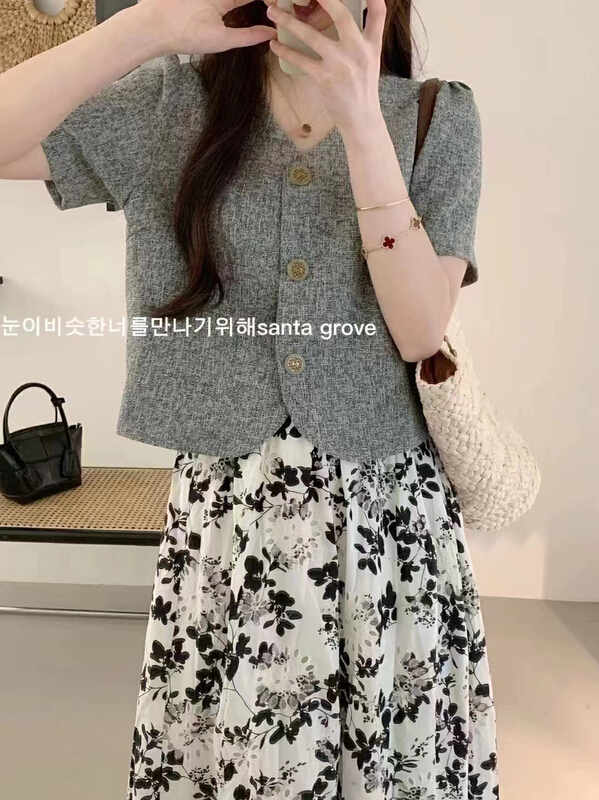 [x · h studio] Korean style small fragrant V-neck design, slim short coat 6199# ozq