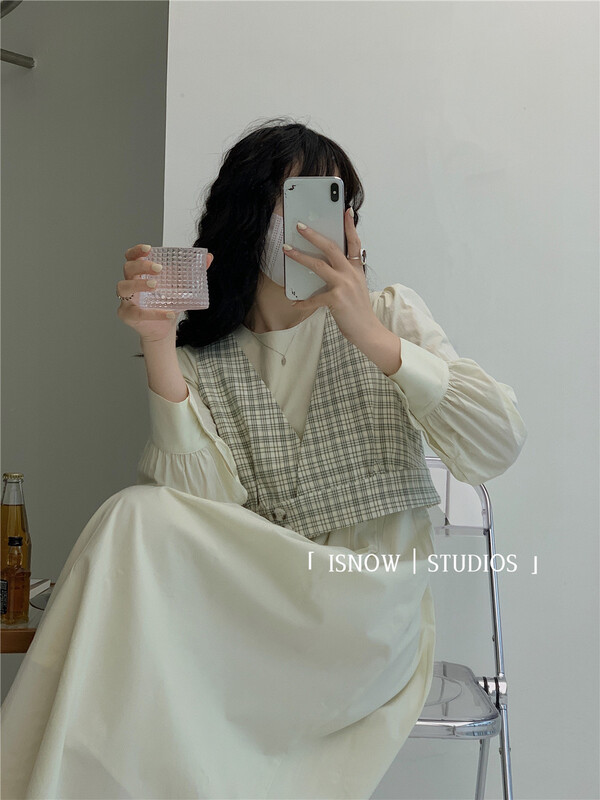 [I snow] Korean Pure Color Bubble Sleeve Dress + Vintage Plaid vest suit 212173# jhy
