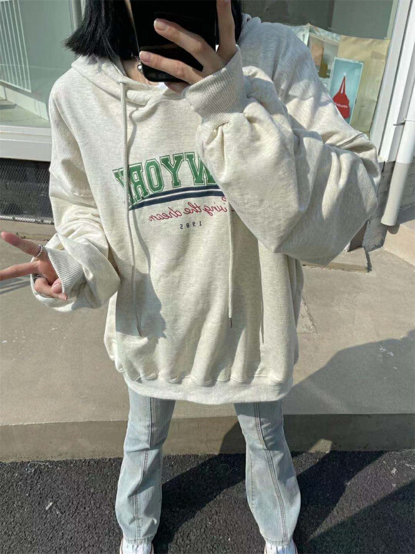 New year in early spring! [one seven] Korean fashion hooded letter printed loose sweater 6817# L