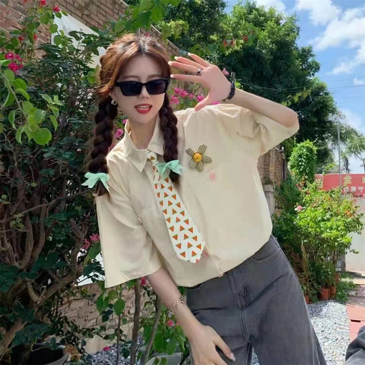 New in early summer! [hua+] simple and fashionable flower design short sleeved shirt (with tie) (without flower) ys1-6662# LSW