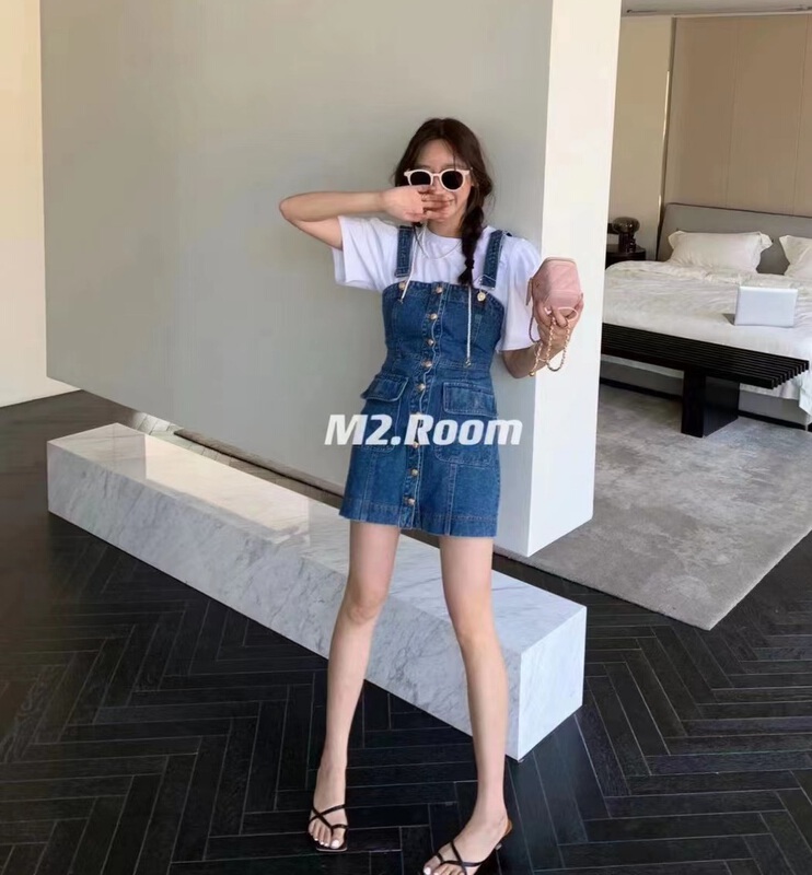 [M2 +] Korean hot girl style waist bag hip Denim Short suspender skirt (only suspender skirt) 8088# WTT