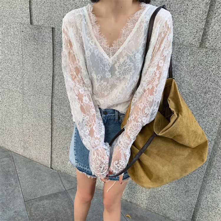 [Jo. Life] V-neck loose lace shirt 30086# zxl