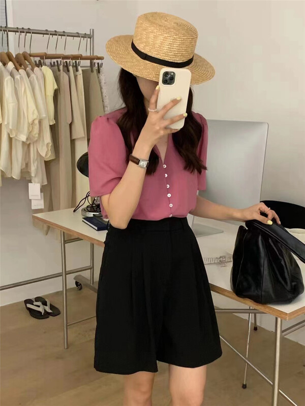 New in early summer! [hi] Korean style V-neck simple solid color V-neck short sleeve shirt 5208# hjy