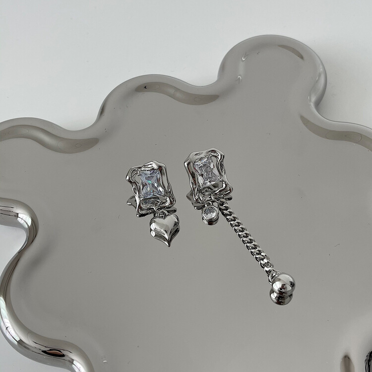 【INSIDE】Japanese and Korean style earrings with cold style and irregular design sense (alloy) R1899# ZXL