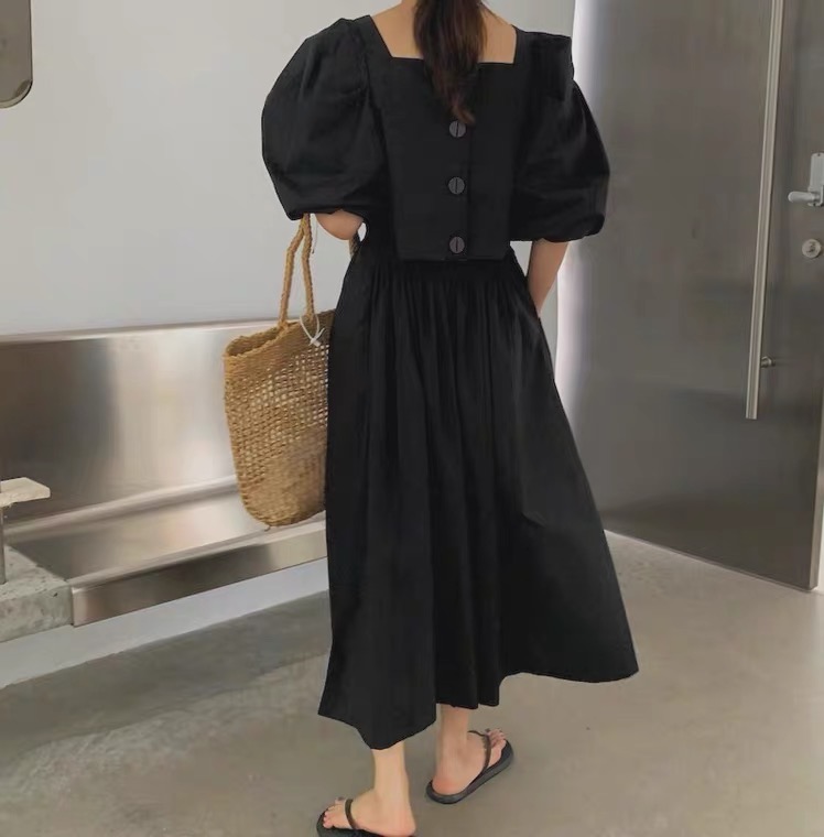 New in early summer! [K2 design] button on the back Korean bubble sleeve hollowed out dress l40# WTT