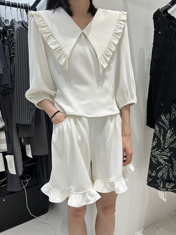 goods in stock! New in early summer! [Bu class] loose V-neck fungus edge Lantern Sleeve Shirt 13658# zxl