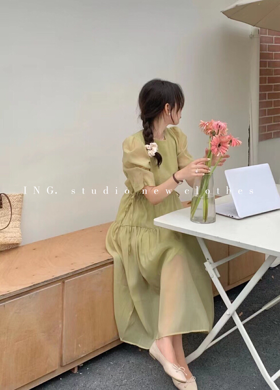 [ing] French retro waist closing thin bubble sleeve dress 7178# HBx