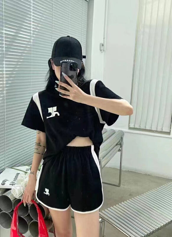[top] Korean round neck color matching short sleeve T-shirt + elastic waist casual Shorts Set 2070# zjy