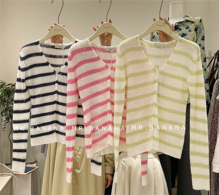 New year in early spring! [mr.banana] V-neck stripe comfortable knitted cardigan h02# L