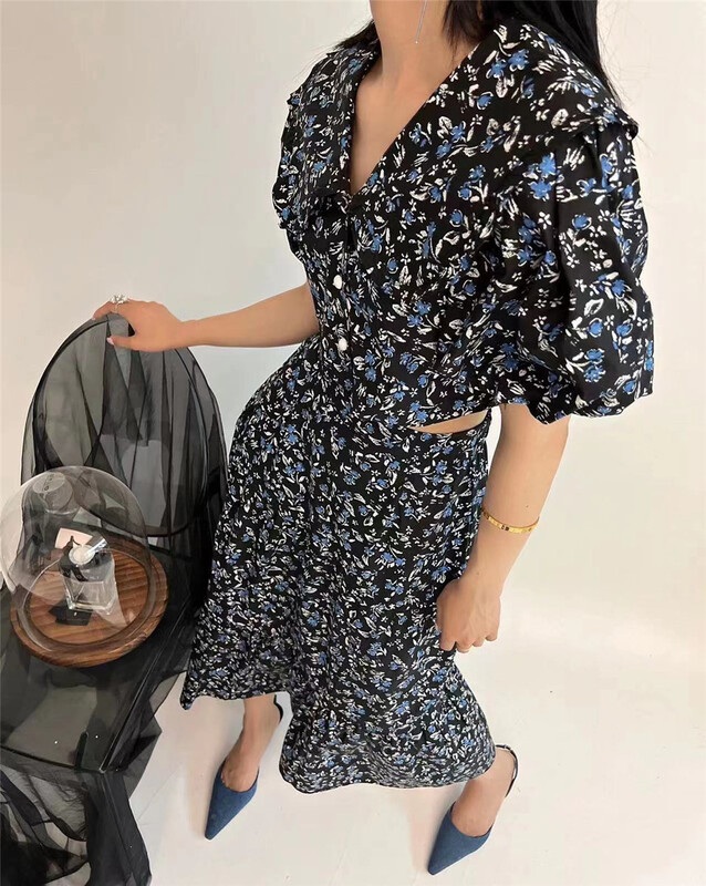 [d.two D2] Japanese idyllic style baby collar shirt + a slim skirt set 2206095# CSX