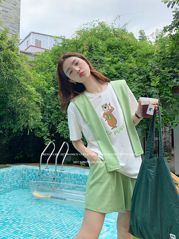 [teem ing] ins design sense short sleeve T-shirt + elastic waist casual Shorts Set (with detachable shawl) 22t201# hjy