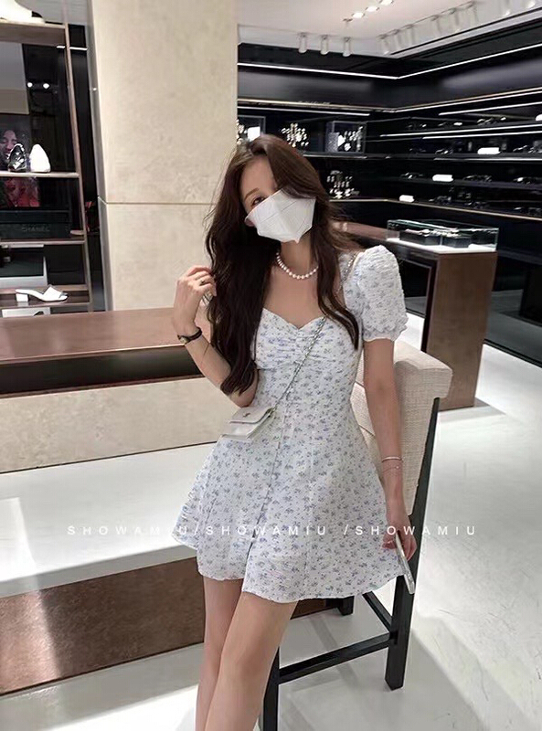 goods in stock! [x · h studio] Korean floral slim fitting fishbone bubble sleeve dress 3021# ozq