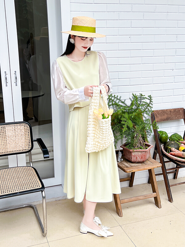New year in early spring! [rong'er family] Korean style blouse + slim and versatile skirt suit 92168# hjy