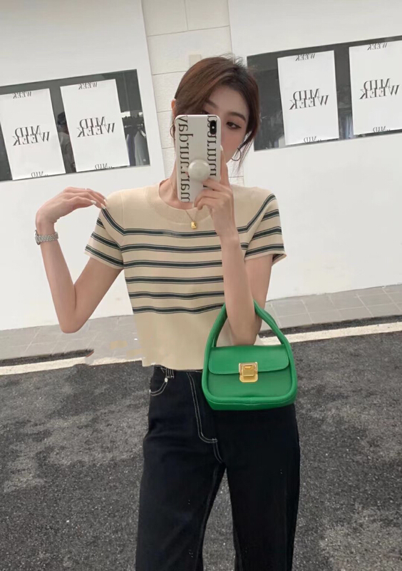 New in early summer! [qiqiyishe] versatile contrast striped sweater 734# XYY
