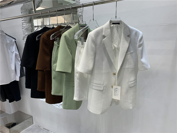 [Qi] fashionable suit + comfortable casual shorts two piece suit 23057-1# ZZL