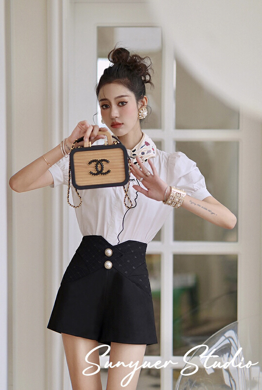 New in early summer! [ala] Satin line bubble sleeve shirt s1310# JJ