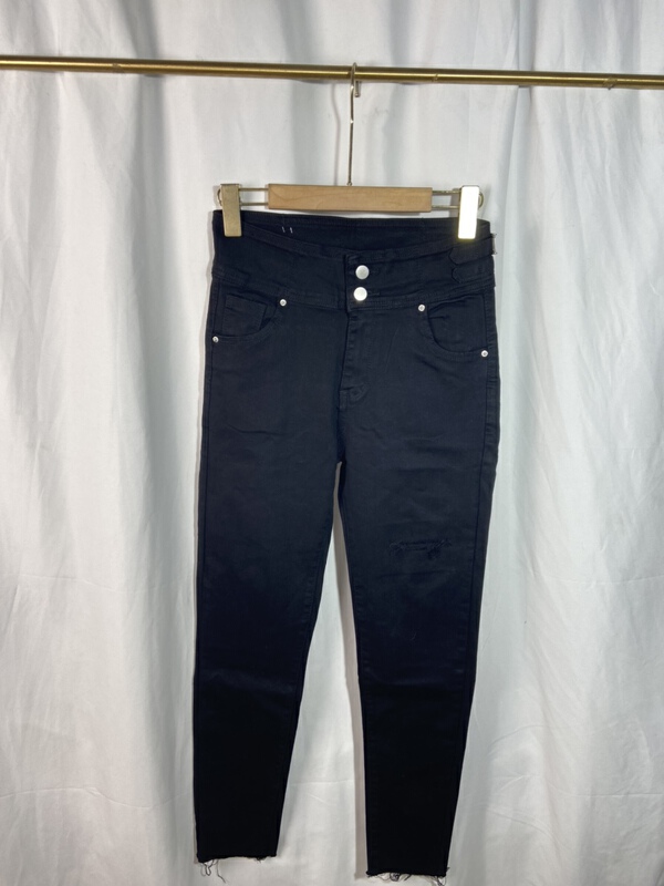 New in early summer! [Yi show shop] double button skinny jeans with small feet 1134\cl