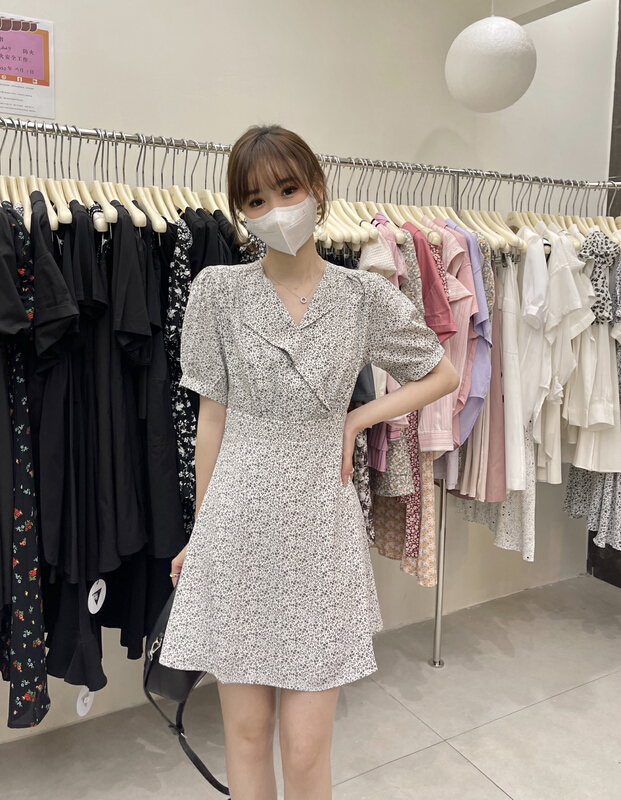 [uone] fresh temperament Lapel dress 097701# LSL