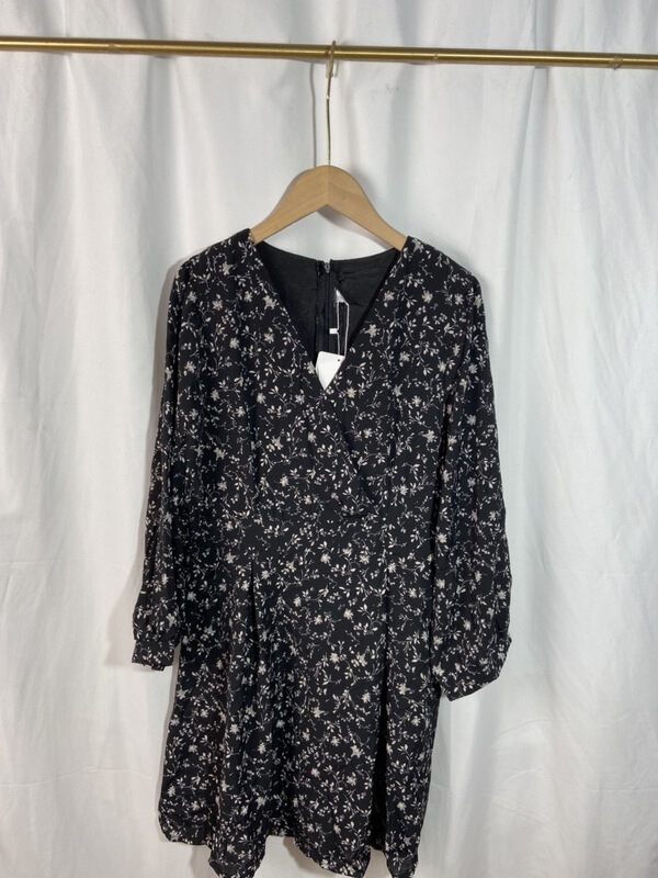New in early summer! [Yi show shop] light mature style V-neck simple slim dress 1039# Cl