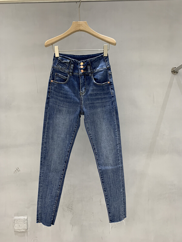 goods in stock! New year in early spring! [rj1980] Korean version high waist three button design small leg jeans 62532# zyh