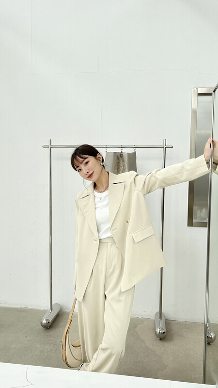 goods in stock! New year in early spring! [context sense] Korean original single personalized embossed line suit mnc933# CLS