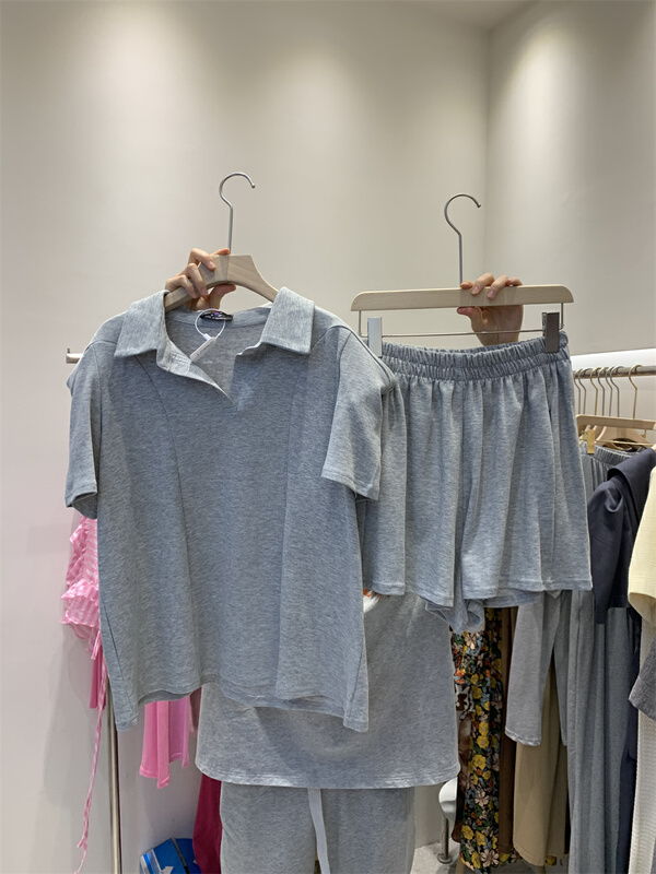 [Yan Zhen] Korean loose Polo neck short sleeve T-shirt + versatile casual Shorts Set 88305# PCZ