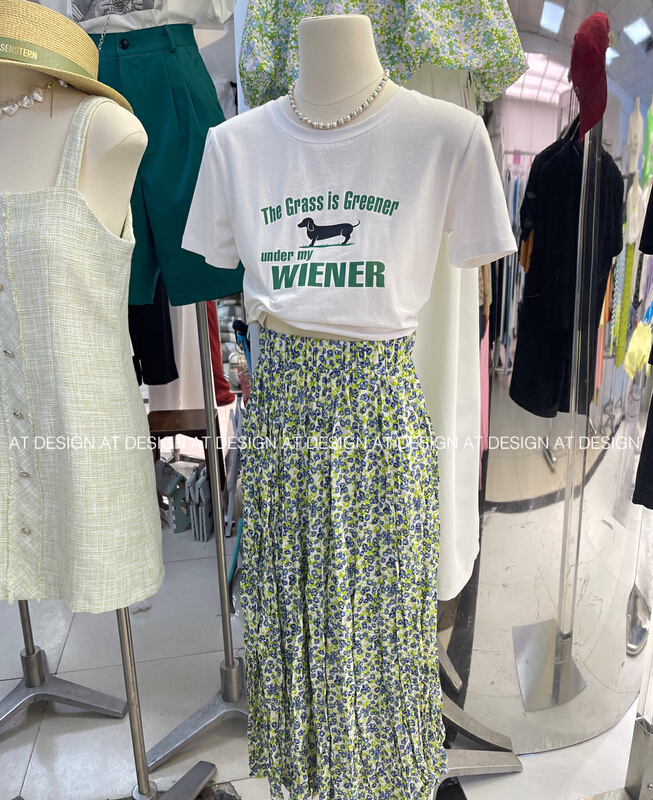 New in early summer! [at] Korean print puppy Pullover short sleeve T-shirt 56991# LSL