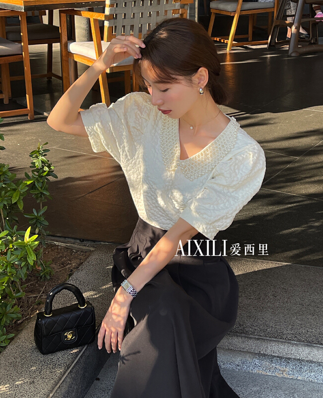早春上新!【AIXILI愛西里】韓版氣質珍珠領小衫  6036#  WPL