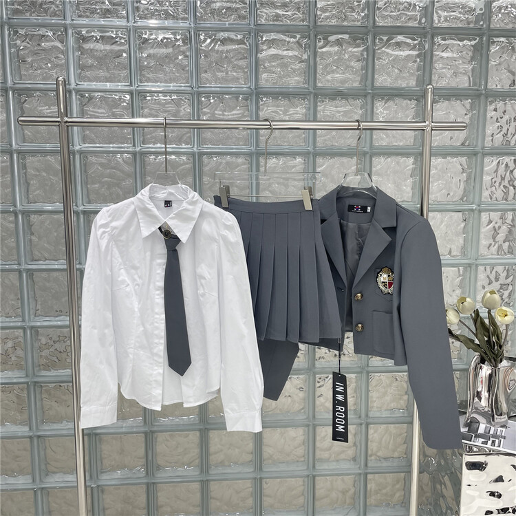 goods in stock! New year in early spring! [mi ni] simple solid color shirt + patch short suit jacket + a-pleated suit (without tie and chain) ys2-3006# PCZ