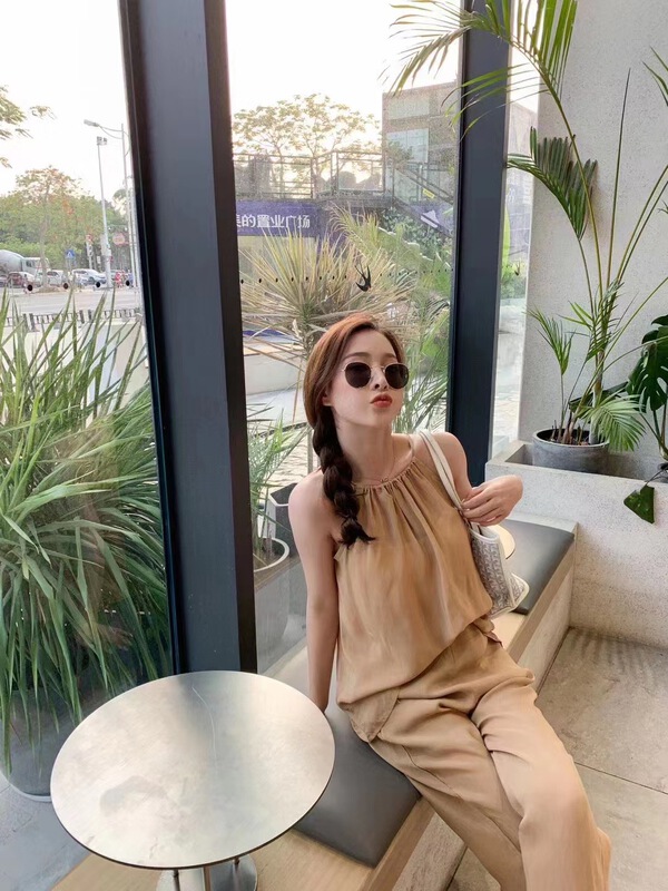 [retain] simple and versatile neck sling + same color casual pants suit 201007# lwy